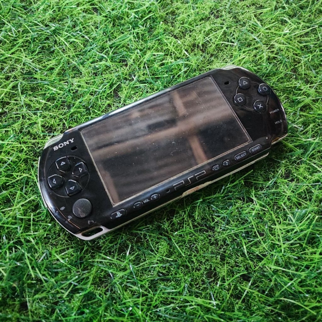 Konsol Game Sony Playstation Portabel PSP-3000 Second Kondisi Gembling Tanpa Tes