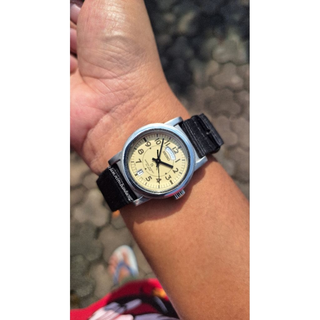 seiko sus military full lume dial