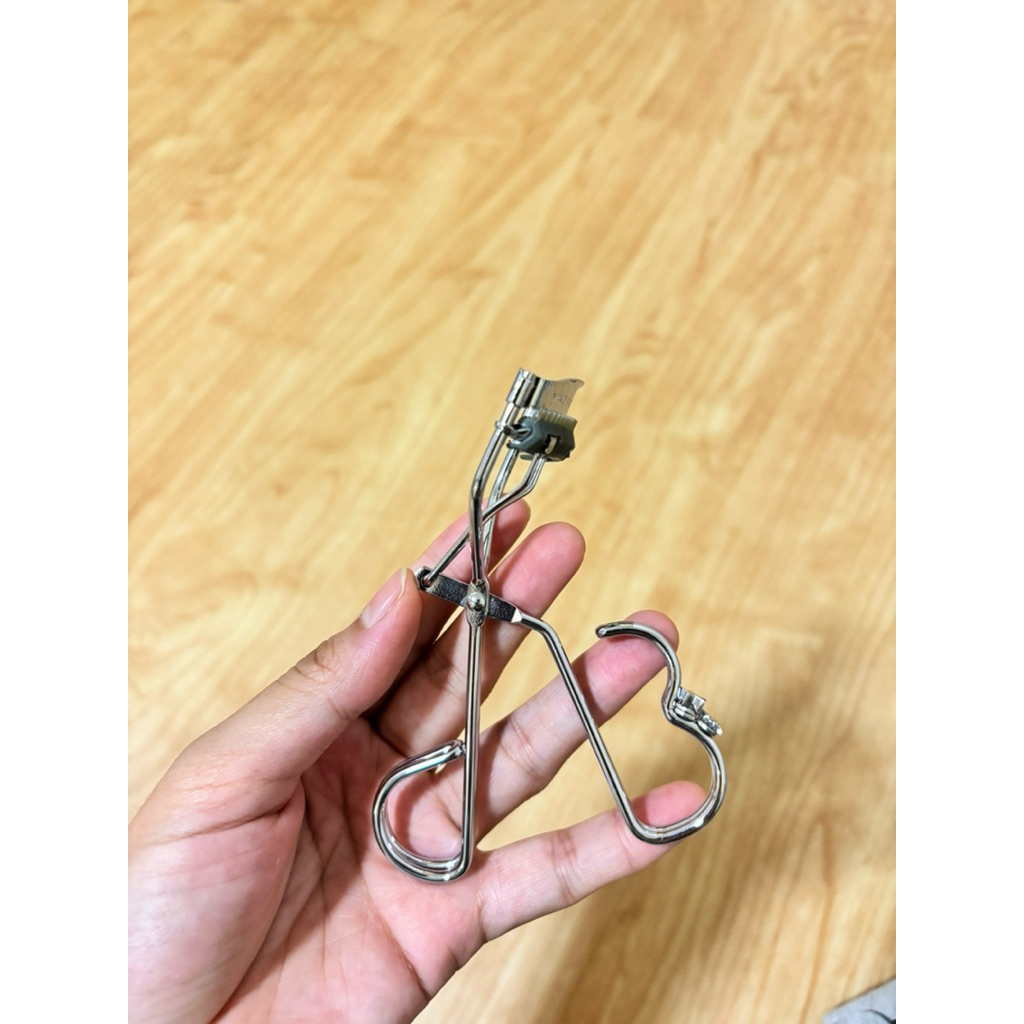 Preloved Mad For Makeup Kok Extra Lentik 3X Grip Support Eyelash Curler