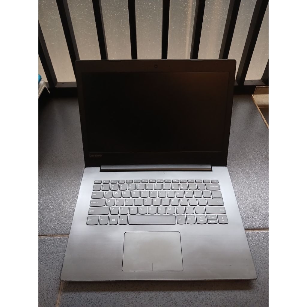 LAPTOP LENOVO IP 330