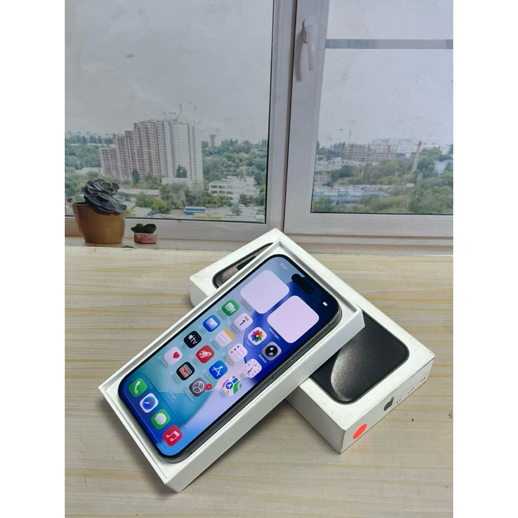 IPhone 15 Pro 256GB Second iBox Fullset