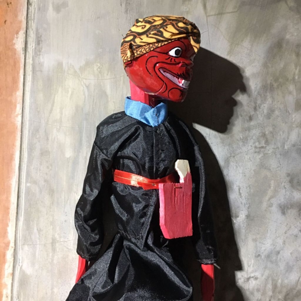 wayang golek kayu Cepot/Bagong bisa mangut2