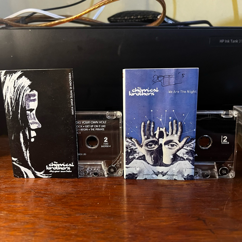 Kaset Pita The Chemical Brothers-We Are The Night | The Chemical Brothers - Dig Your Own Hole