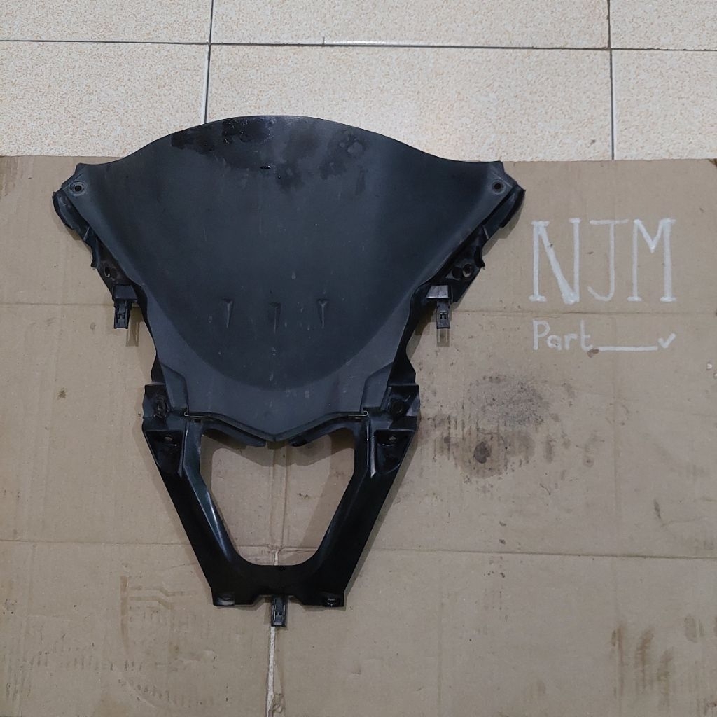 Paner Front Dudukan Visor Honda PCX 160 Original