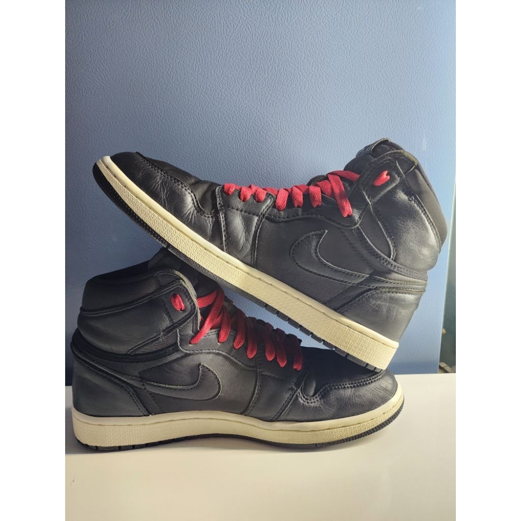 Nike Air Jordan 1 Retro High 'Black Satin'