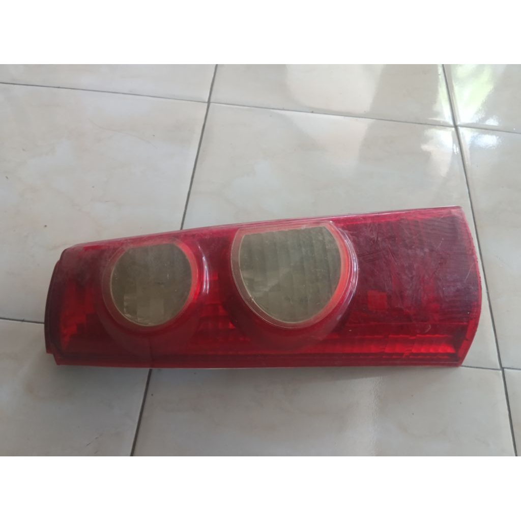 stoplamp avanza/xenia VVTI sebelah kiri