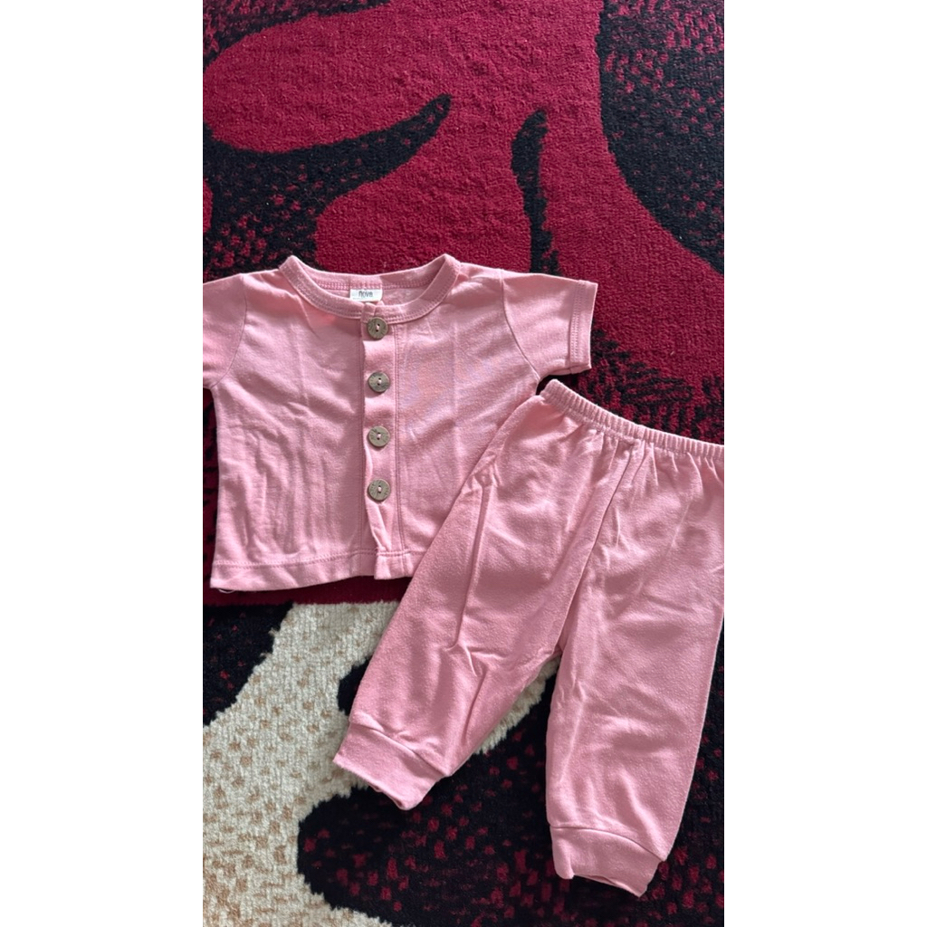 Oneset Nova baby