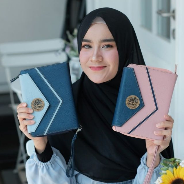 [PAKET LENGKAP] Al-Quran Latin ATQAN MUSLIMAH B6 (14 x 20 cm) - BONUS Tasbih Digital + Buku Doa Pagi