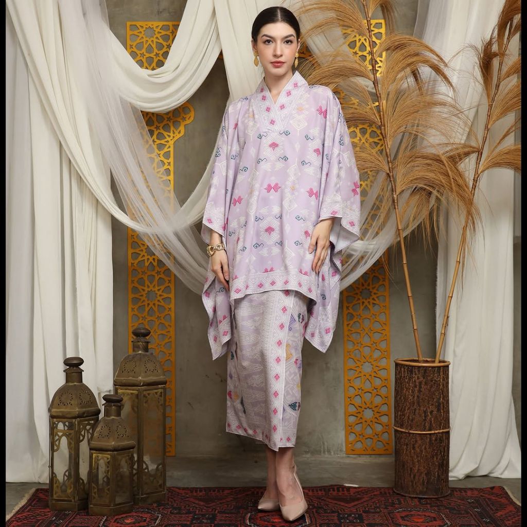 Kebaya Lilac | Kebaya Purple | Kebaya Ungu | Kebaya Premium | Kebaya Wisuda | Kebaya Modern | Kebaya