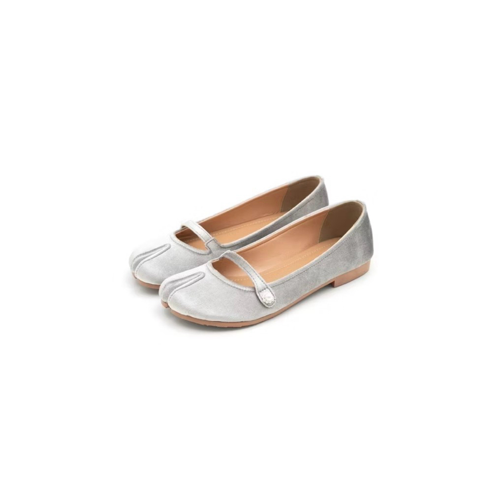 CAJSA SORA VELVET SILVER - TABI FLATS [Preloved-like new]