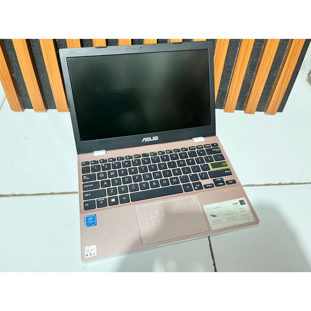 Notebook asus E210M  Windows 11 home single language 64-bit Processor intel celeron N4020 1.1GHz Ram