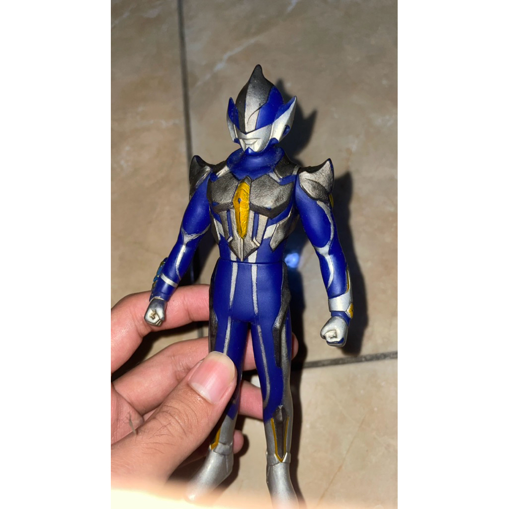 Ultraman Hunter Knight Tsurugi (Hikari) - Ultraman Mebius Series