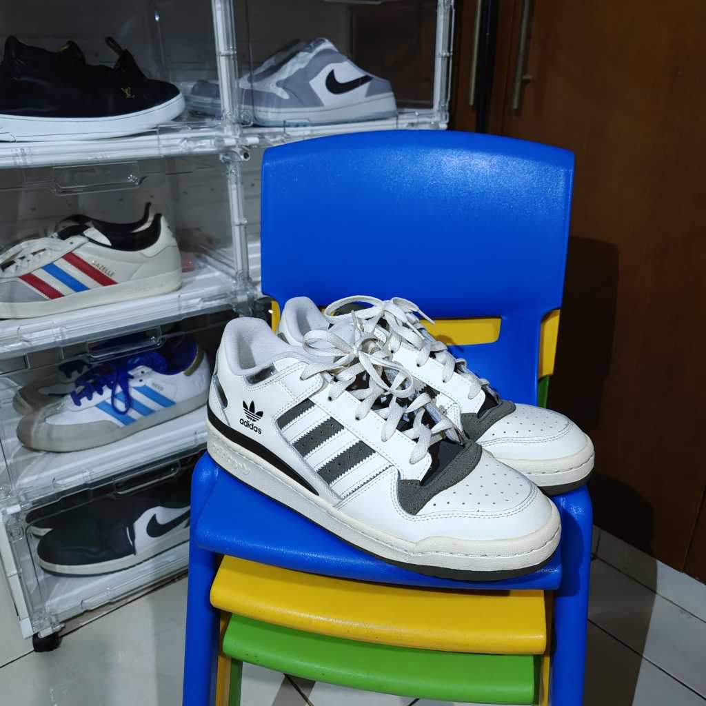 SEPATU ADIDAS ORIGINAL BEKAS LIKE NEW