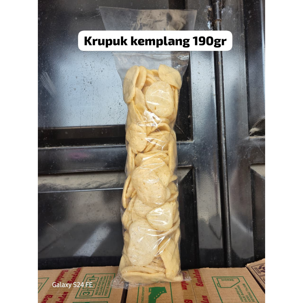 KRUPUK KEMPLANG|KRUPUK RADO|KRUPUK RAMBAK RAGELO|KRUPUK RINDU MAS|Rambak sapi ori khas solo merk "MA