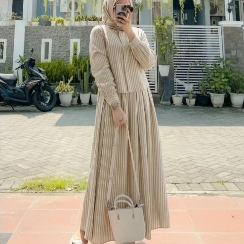 Setelan One Set Katun Motif Garis Standar Jumbo 8 Warna Saku Rok Melar