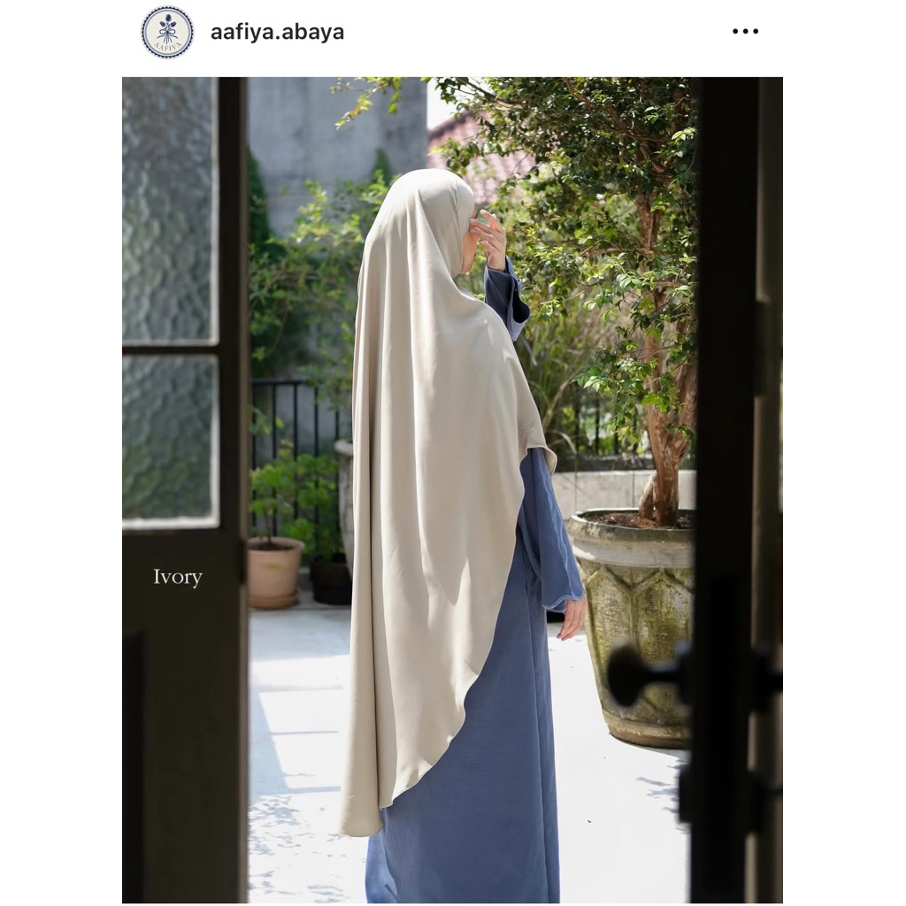 HAYYA KHIMAR AAFIYA IVORY SEPIA ROSE  DAN HITAM