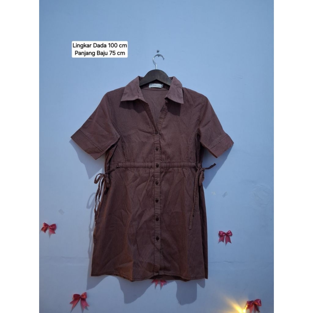 preloved Story Atasan Wanita blouse kemeja salur st yves