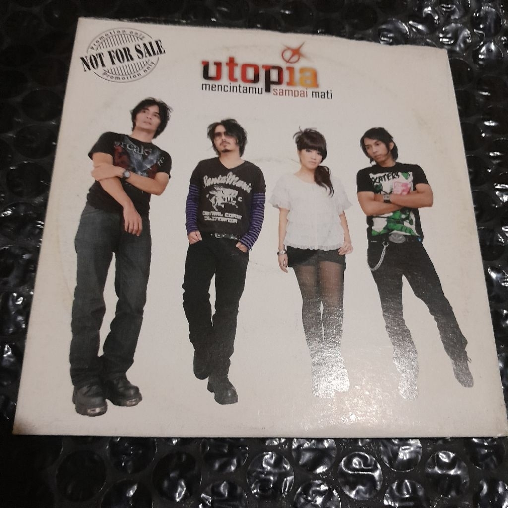 cd single utopia mencintaimu sampai mati