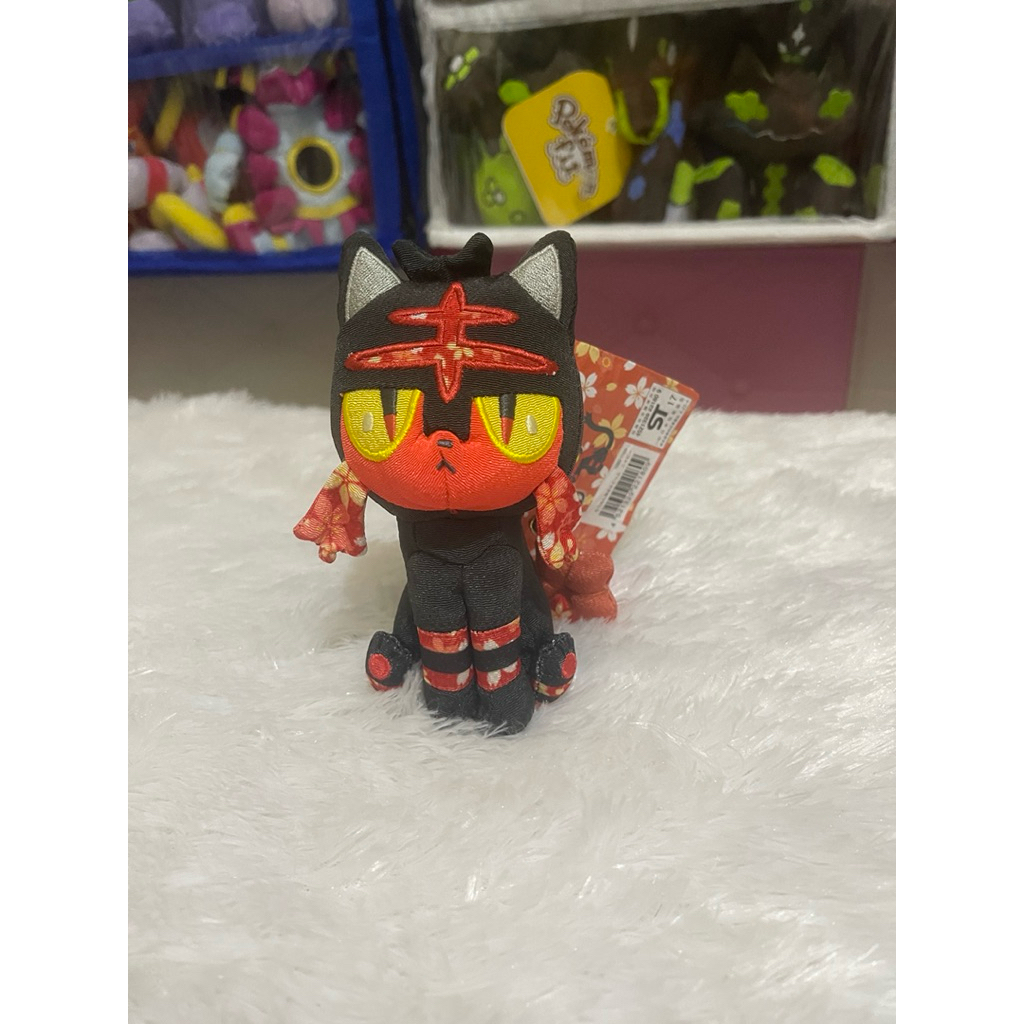 litten batik keychain new tag