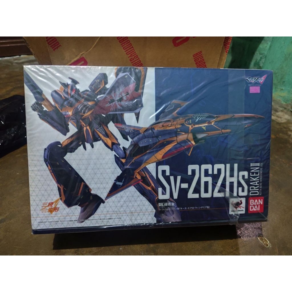 DX Chogokin Macross SV-262HS Draken III