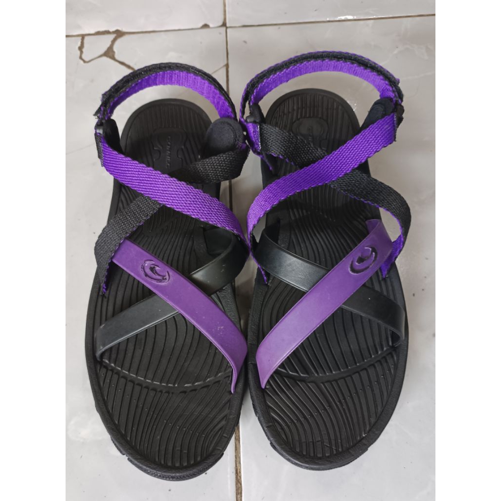 Sandal gunung wanita Connec size 40