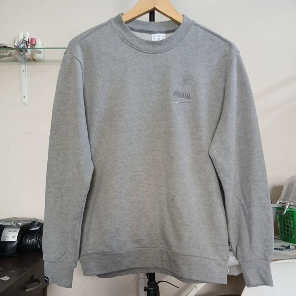 Crewneck sweater long sleeve bahan katun tebal warna abu logo bordir kerah kencang PUMA second Origi