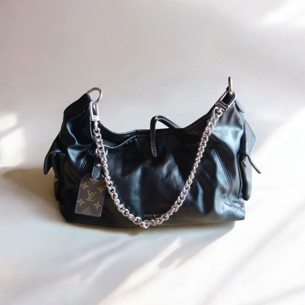 LOUIS VUITTON Tas Bahu Wanita Kulit Hitam Rantai Silver Preloved Original