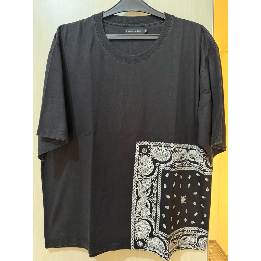 KARUNG JANTAN BASIC KAOS MOTIF BANDANA