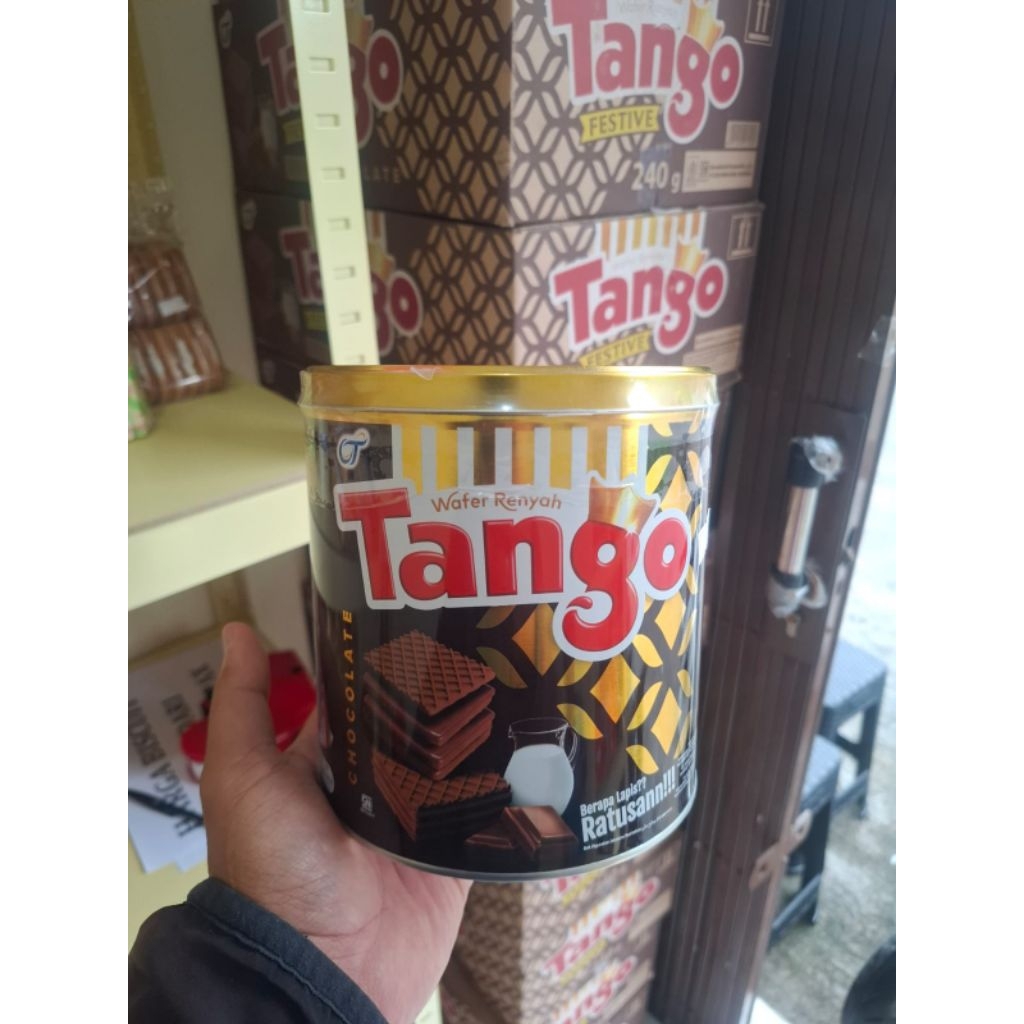 Tango Wafer Kaleng Coklat Kaleng Praktis