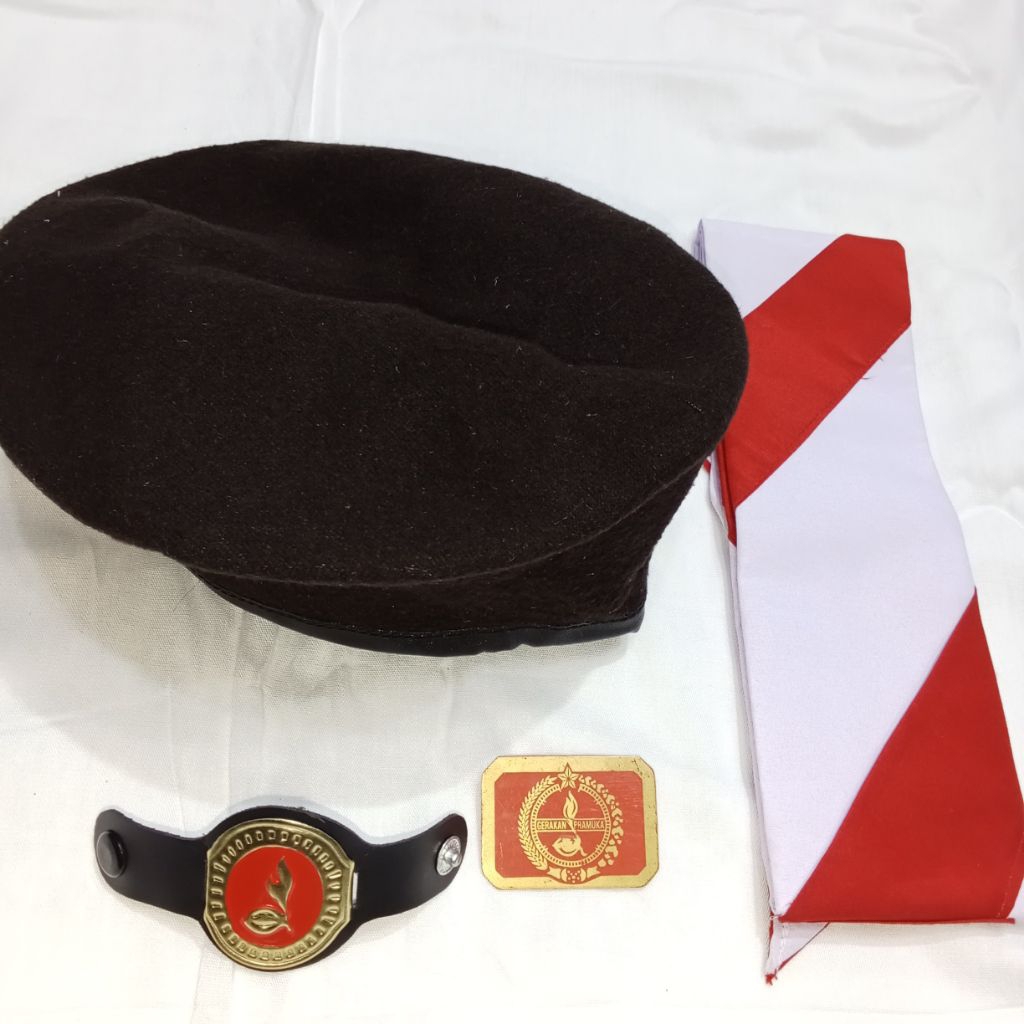 atribut perlengkapan Pramuka topi baret SD SMP SMA anak laki-laki
