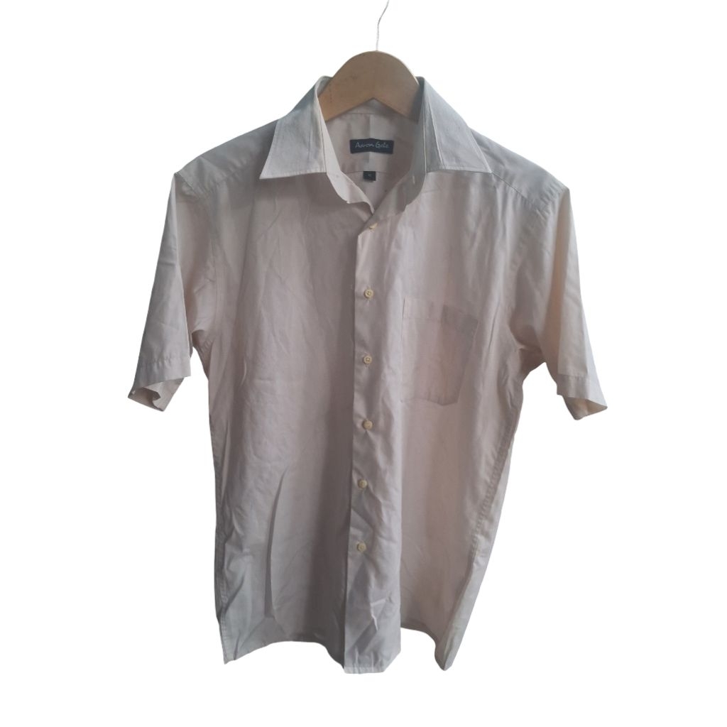 Kemeja polos lengan pendek Semi Cream | Aaron Gale (preloved)