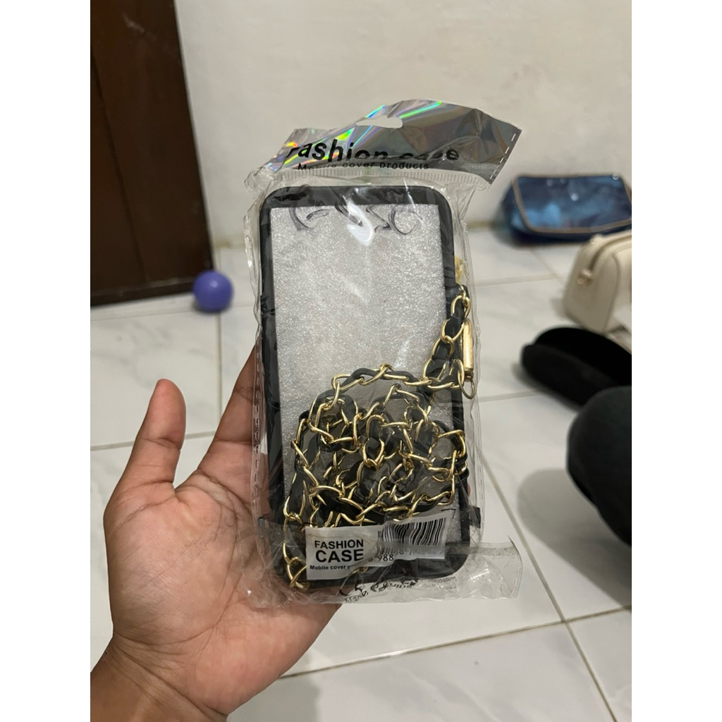 Hard Case Iphone 13 Hitam