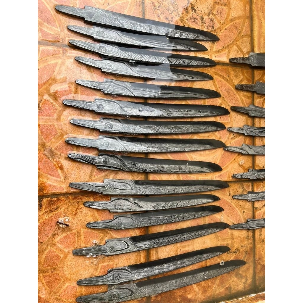 BILAHAN GECONG BERPAMOR PANJANG 15-21 CM RANDOM