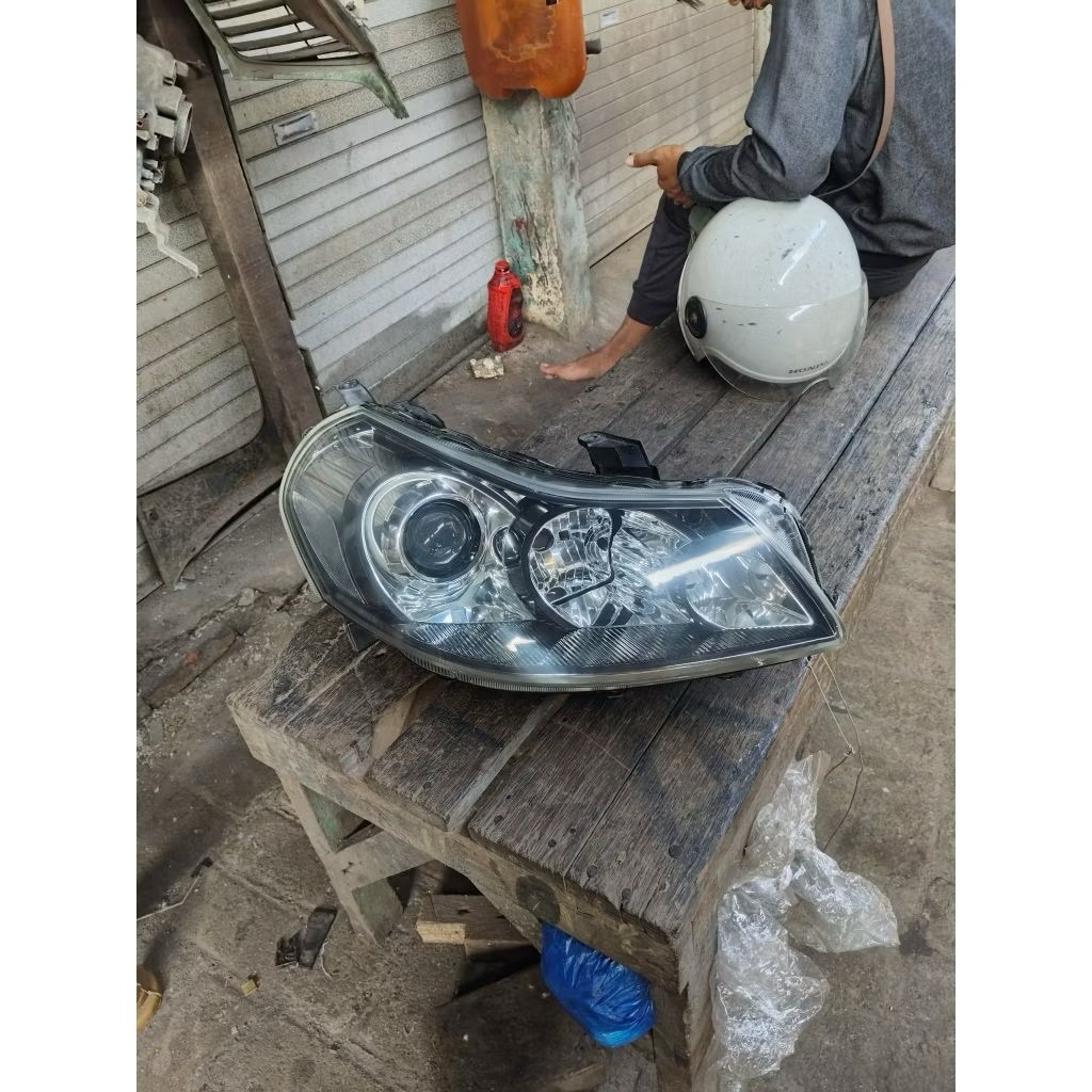 headlamp suzuki x over 2010 original