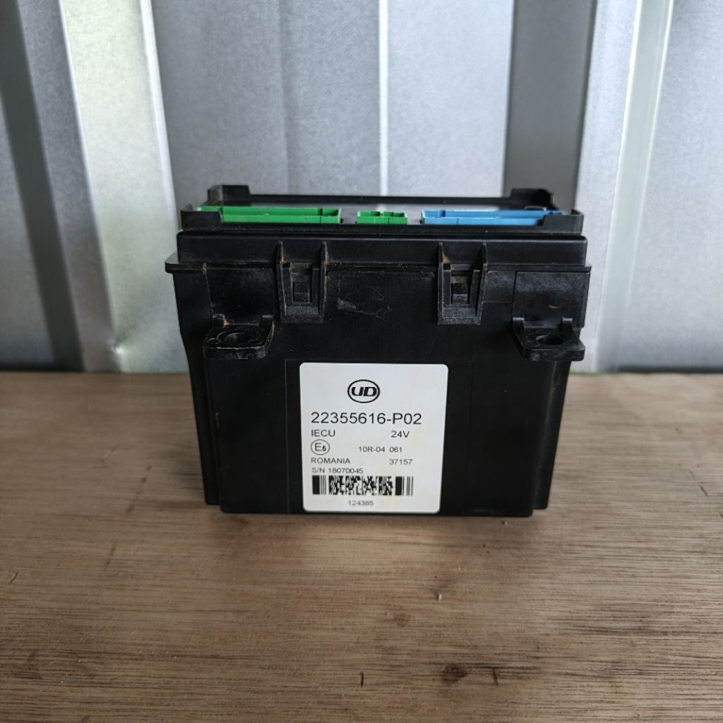 ECU Assy Nissan Quester CWE280 GH8 22355616-P02 Copotan asli