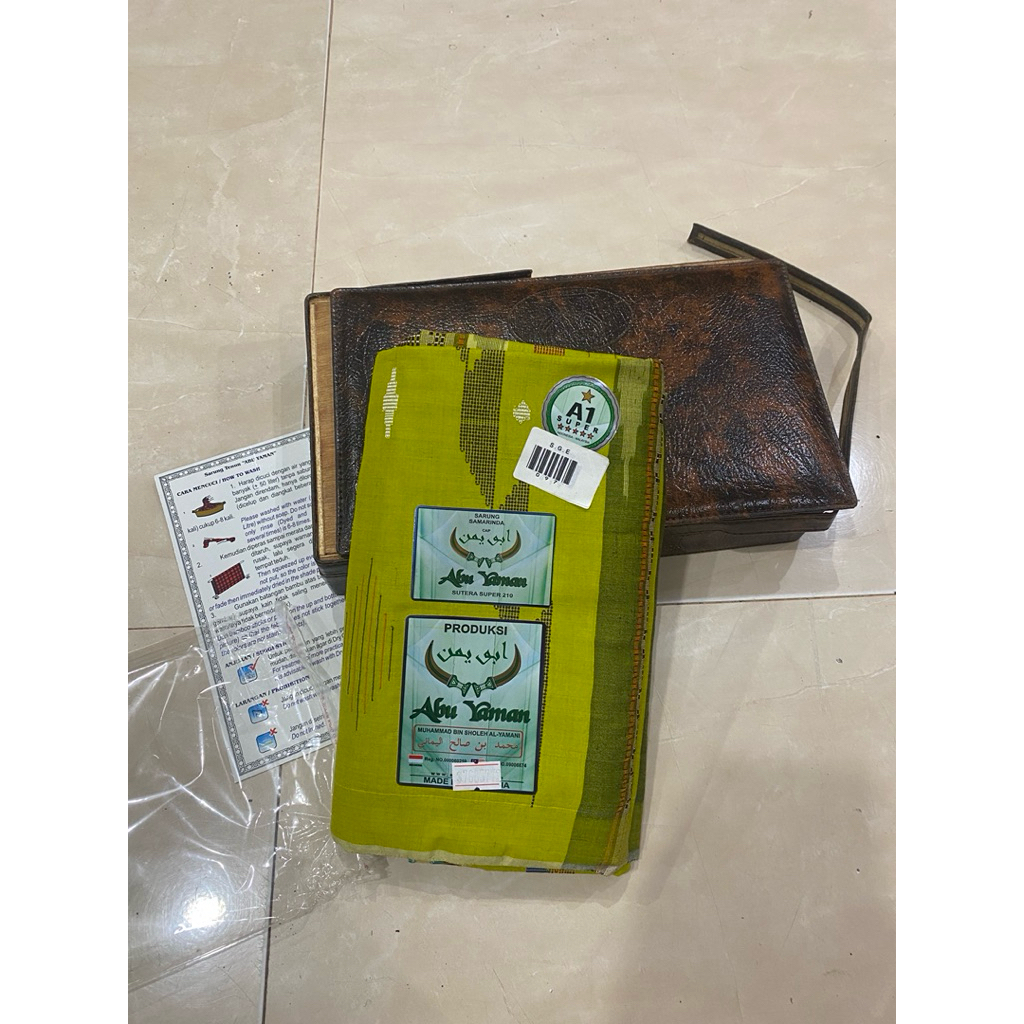 Sarung abu Yaman sutera asli  LL dus luar rusak motif songket gunungan timbul sambung jahit tengah b