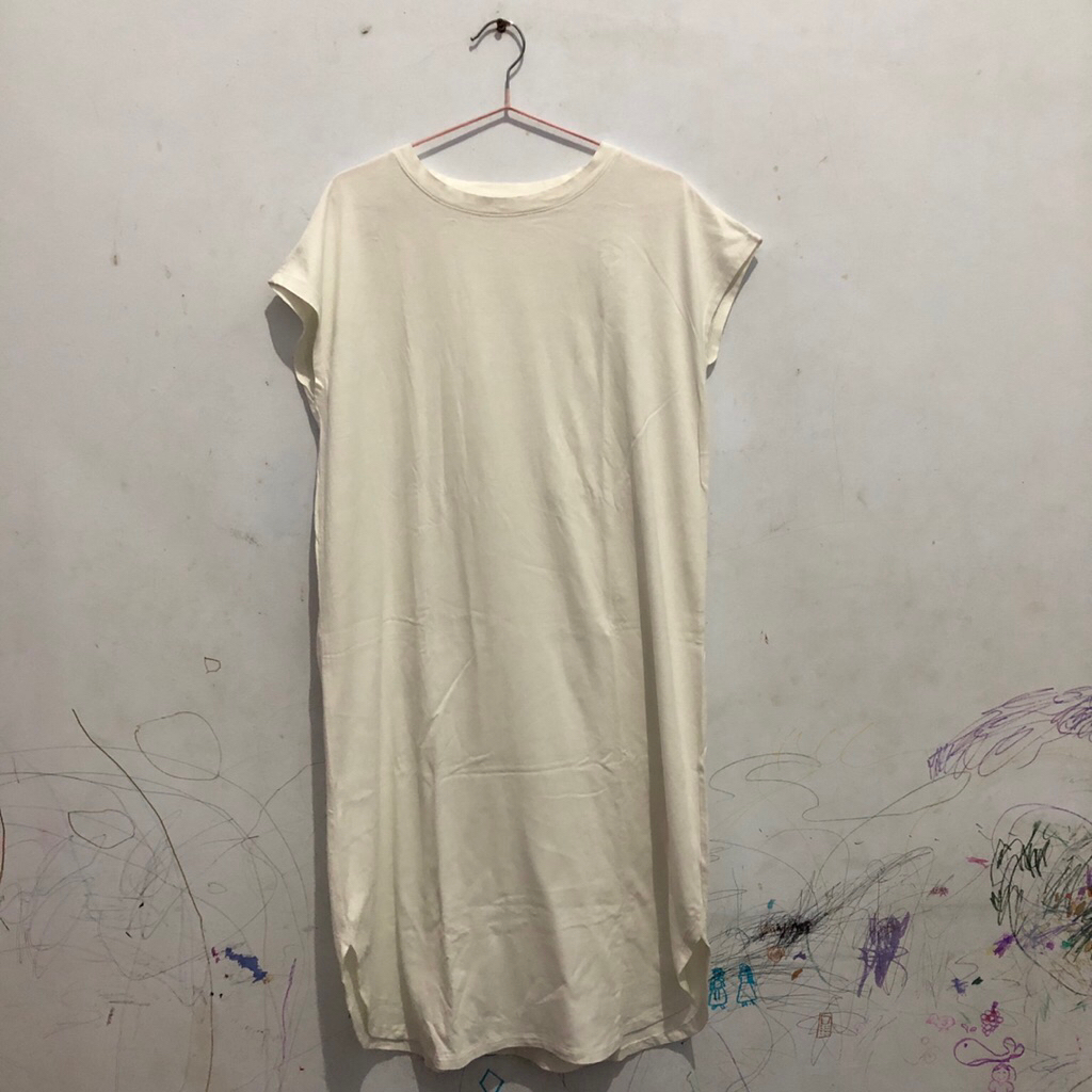 GU Dress Kaos