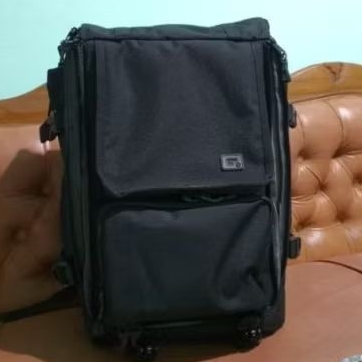 Tas Kamera Quarzel Motive Expandable Backpack Camera Drone Tripod busa tebal original (used)