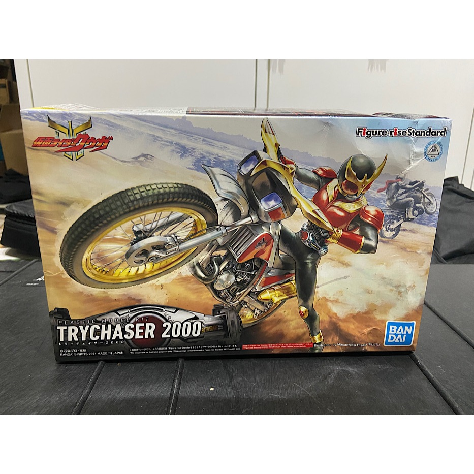 Figure Rise Standard FRS Trychaser 2000 Masked Rider Kuuga Bandai
