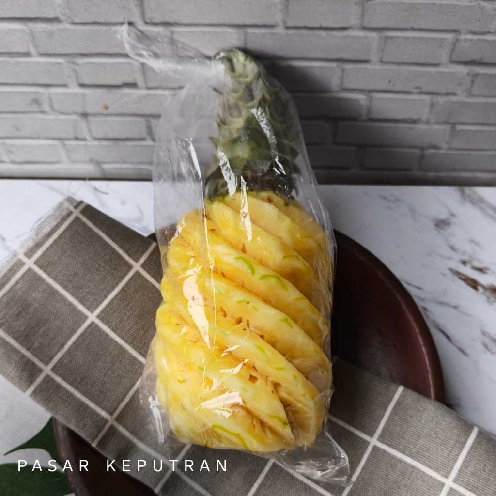 Nanas kupas besar 1 buah/nanas kupas segar/buah fresh