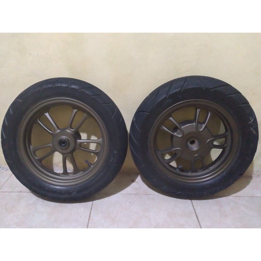 velg dan ban sepeda motor Honda Scoopy ring 12 original