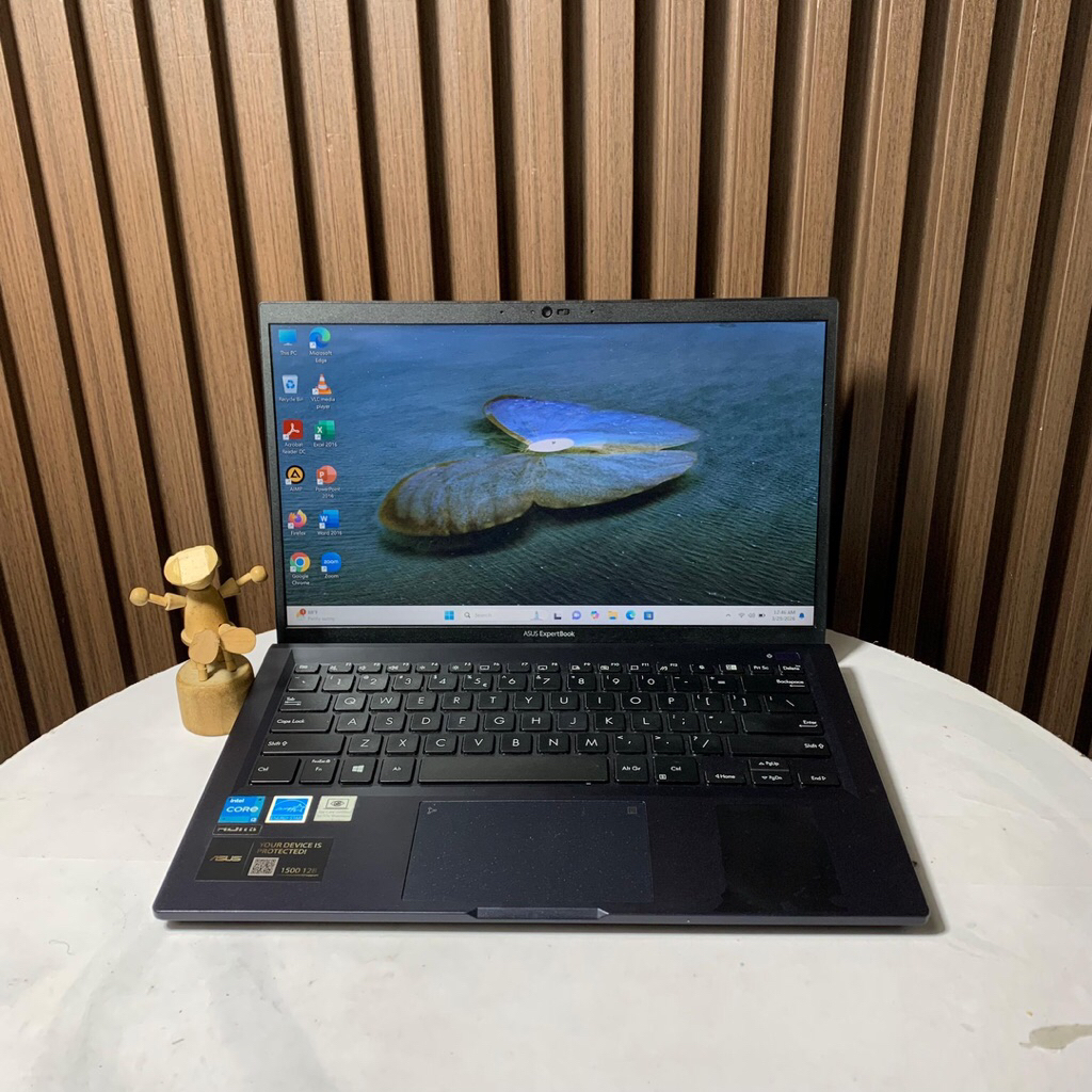 Asus ExpertBook B1400C  -Spesifikasi Processor Intel Core i3-1115G4 3.00GHz GPU Intel UHD Graphics R