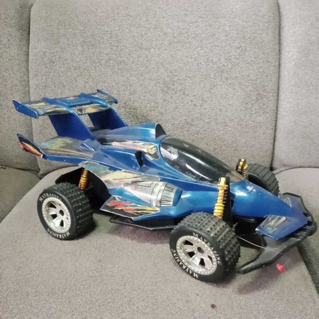mobil balap RC (junk) bahan sparepart /pajangan)