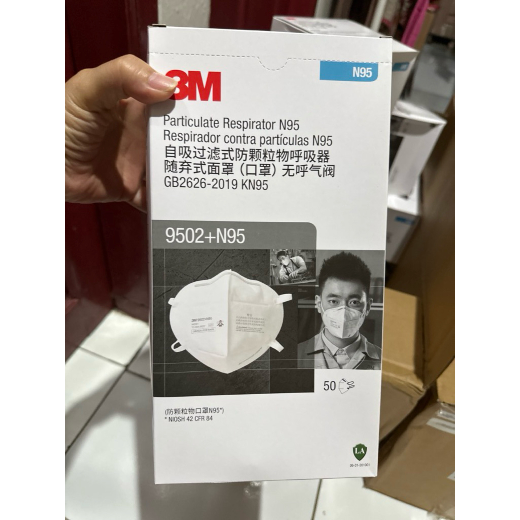 Masker 3M 9502 + N95 Particulate Respirator N95