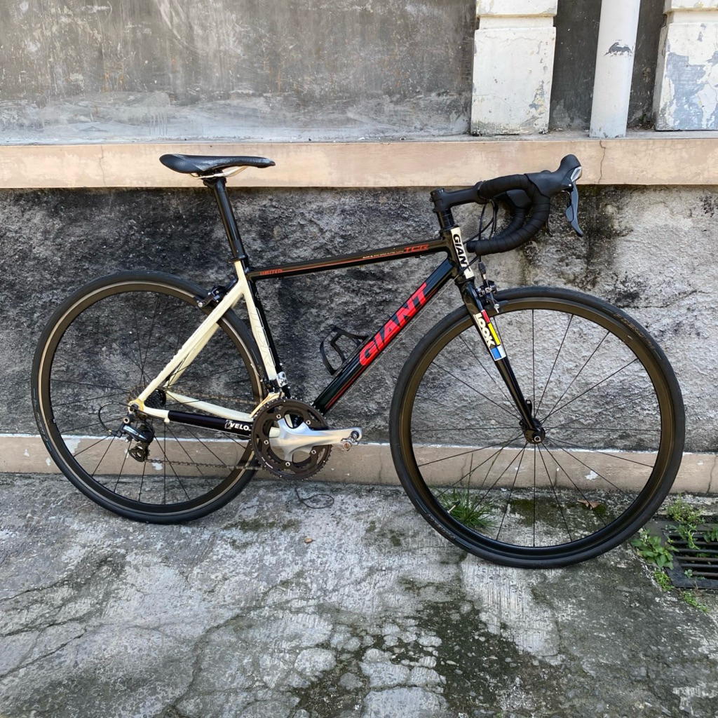 Sepeda Roadbike Giant TCR Limited