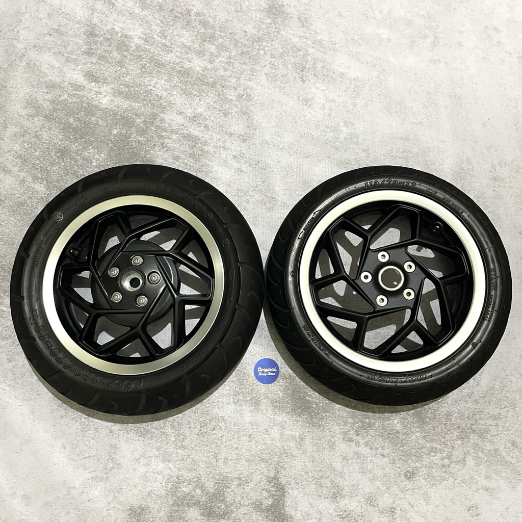 Velg Original Vespa Sprint 2025 + Ban Maxxis (Second)