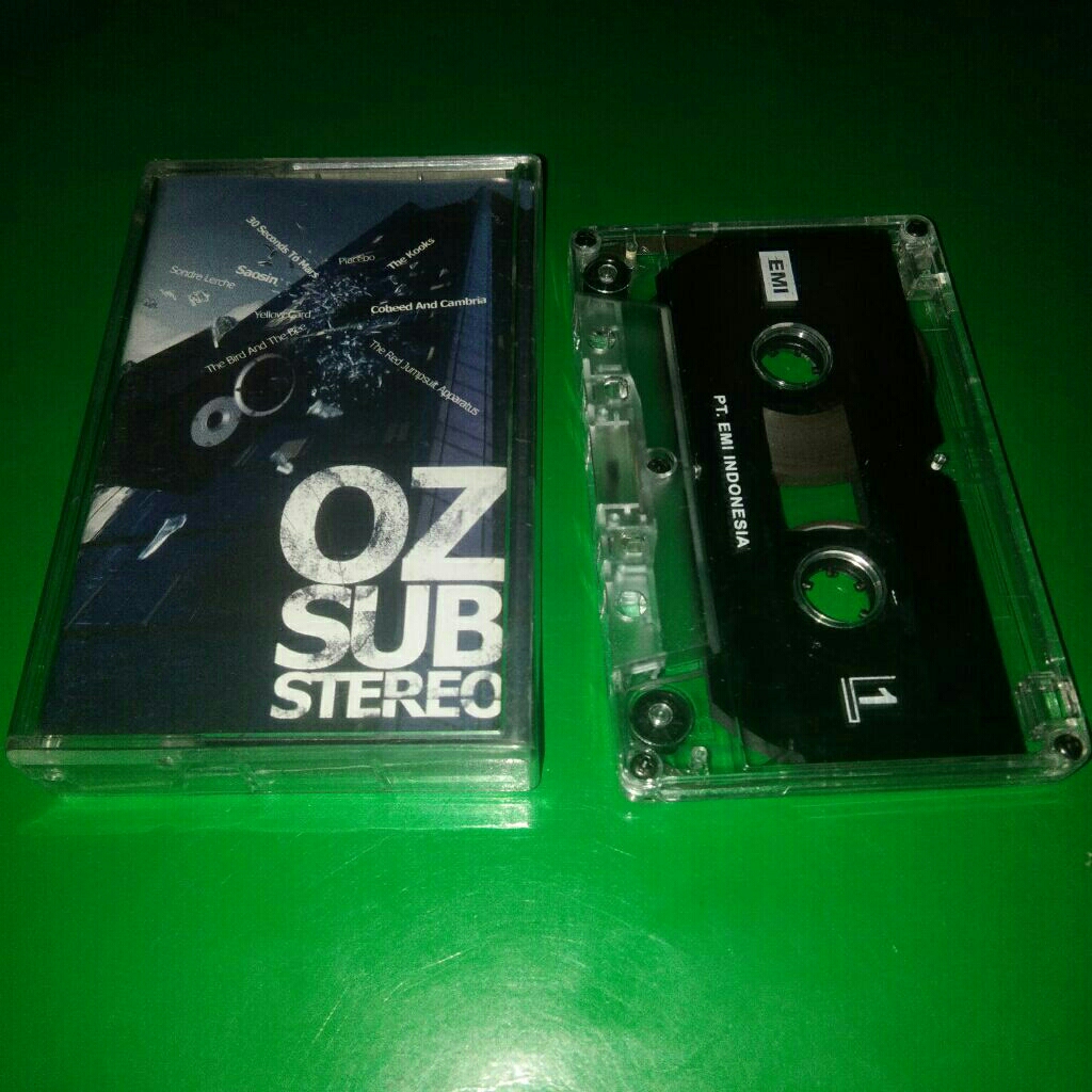 kaset pita Oz sub stereo kompilasi. saosin the kooks Placebo red jumpsuit dll