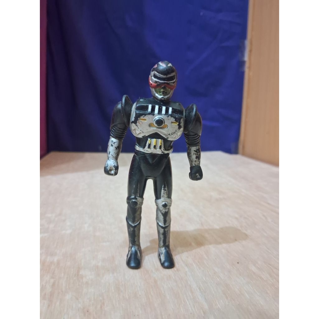 Mainan Figure Karet Junk Jadul Model Hero Hitam