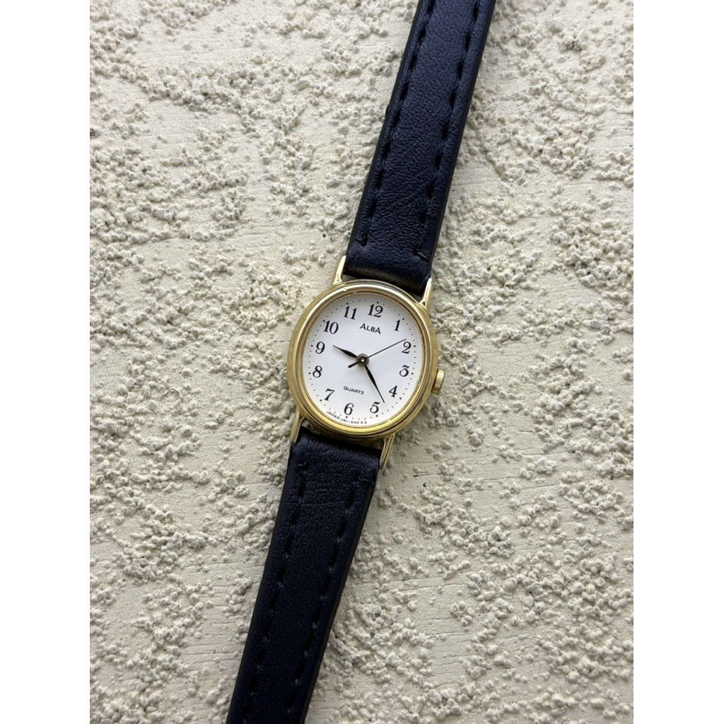 Dresswatch Jam tangan Ladies Seiko Tank Oval Second Preloved