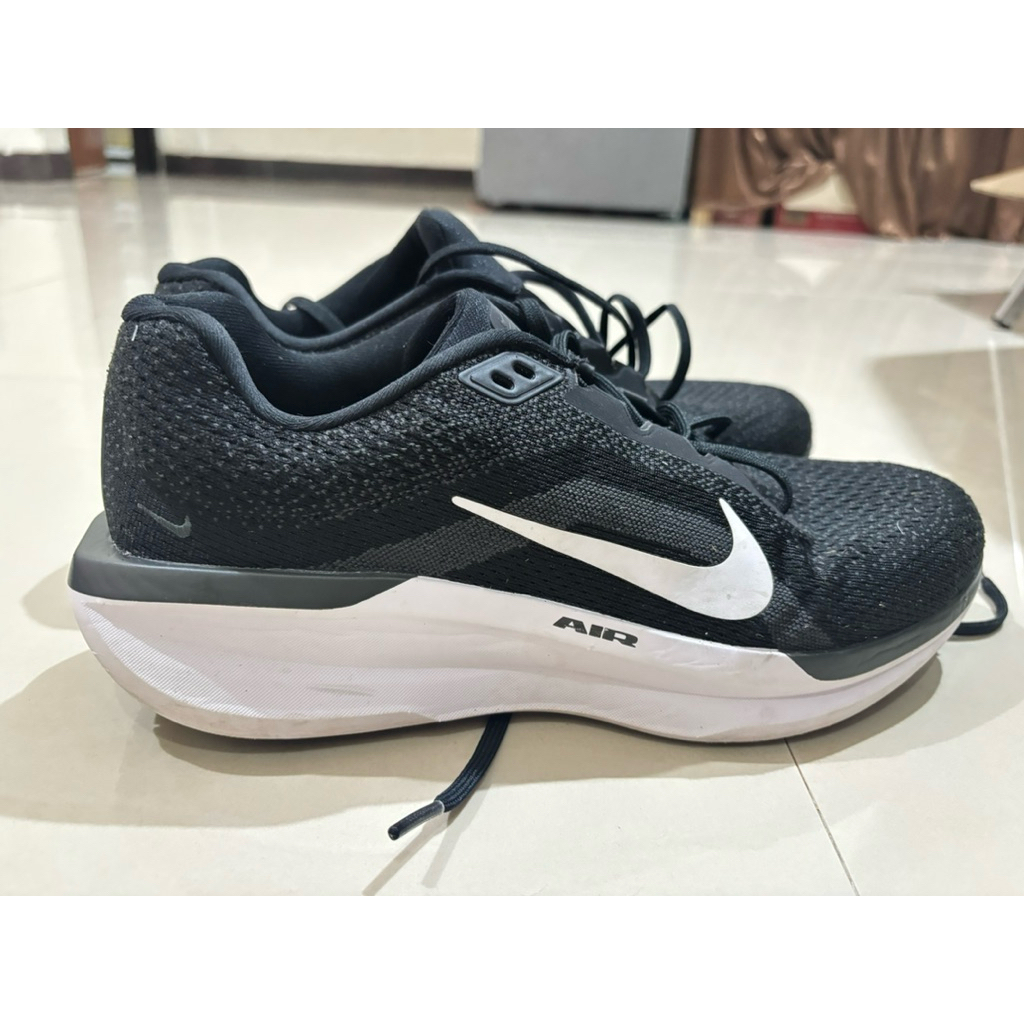 Nike Winflo 11 Road Running Shoes PRELOVED
